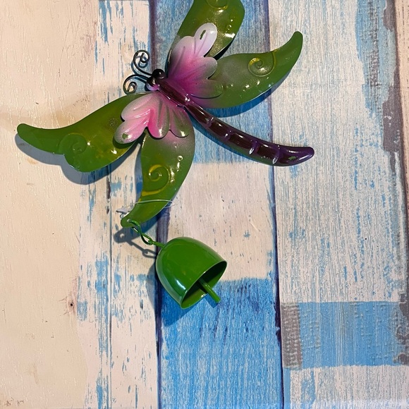 Decorative dragonfly wind-chimes - Picture 4 of 11